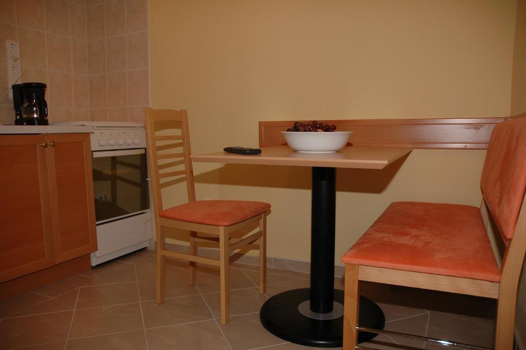 Apartment Pension Rideg Hévíz Zimmer foto