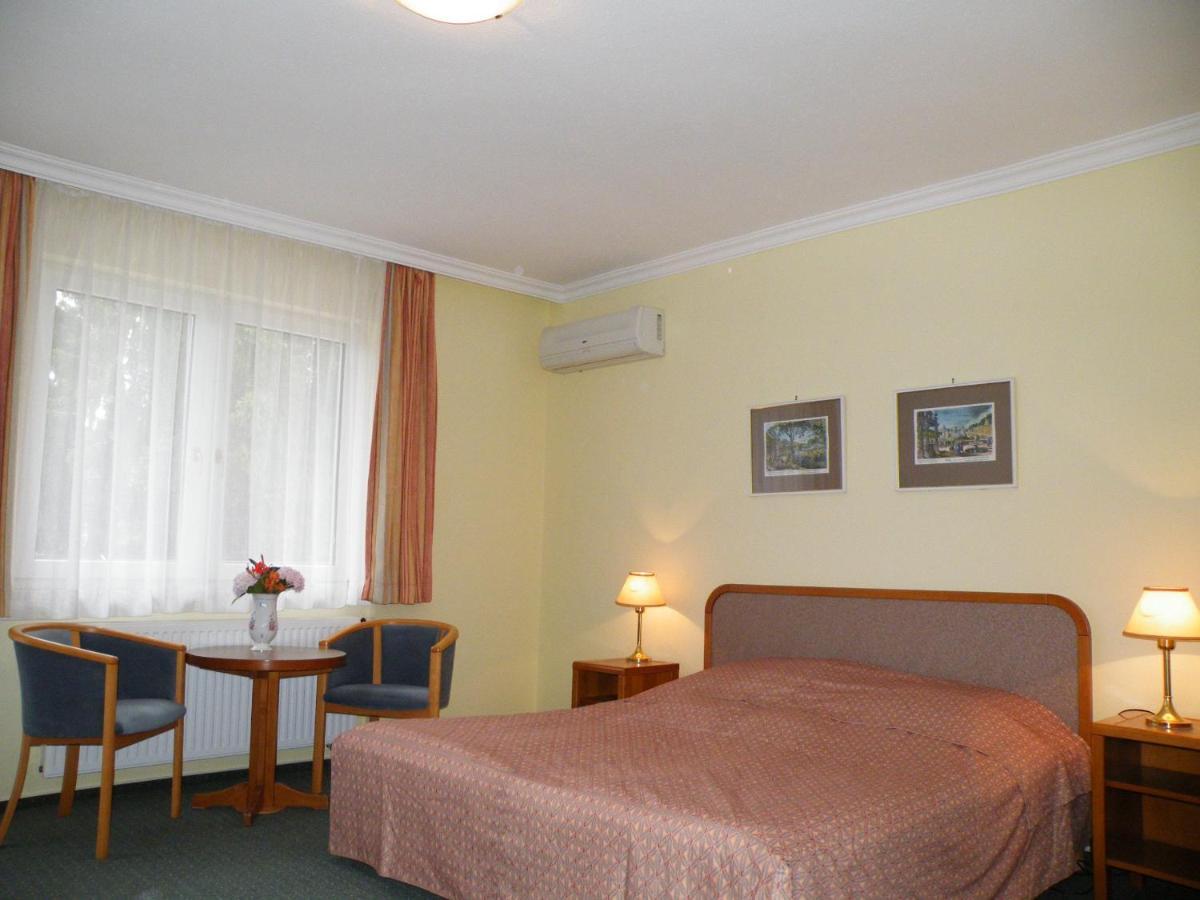 Apartment Pension Rideg Hévíz Zimmer foto